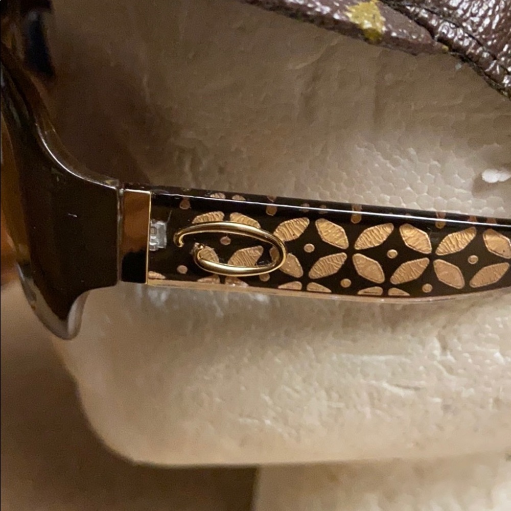 Oscar de la Renta Sunglasses - Picture 2 of 8
